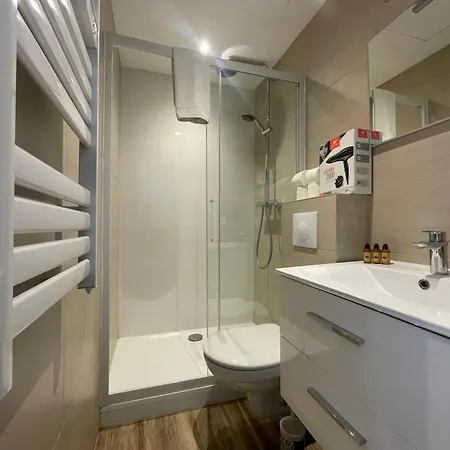 2 Pieces Moderne Centre -beg- Appartement *