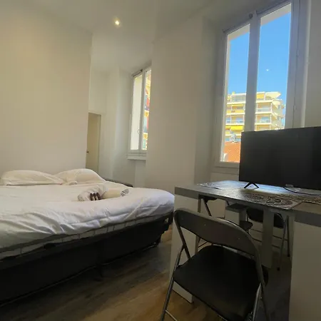2 Pieces Moderne Centre -beg- * Cannes